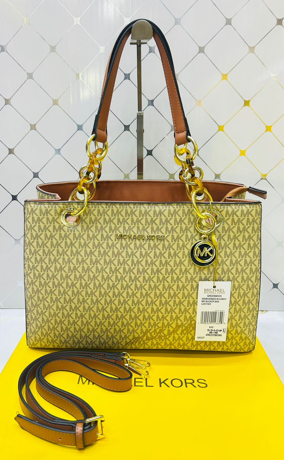 MICHAEL KORS SIGNATURE TOTE BAG