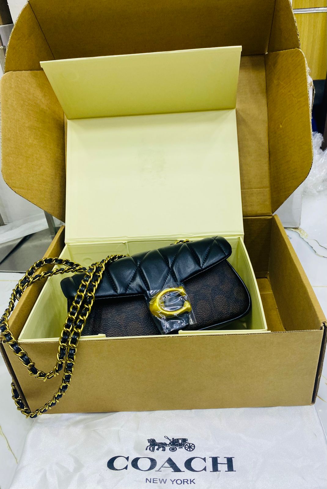 Coach Tabby 26 Signature